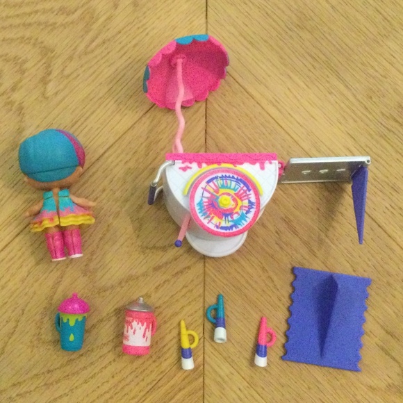 LOL Surprise OMG House of Surprises Art Cart Playset with Splatters Collectible - Picture 5 of 11